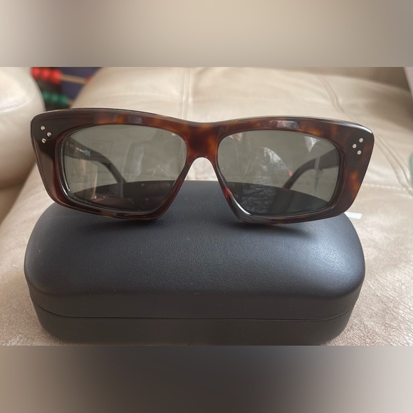 Brand New authentic Celine Bold 3 Dots Sunglasses model CL40259I in generic box - Picture 6 of 6